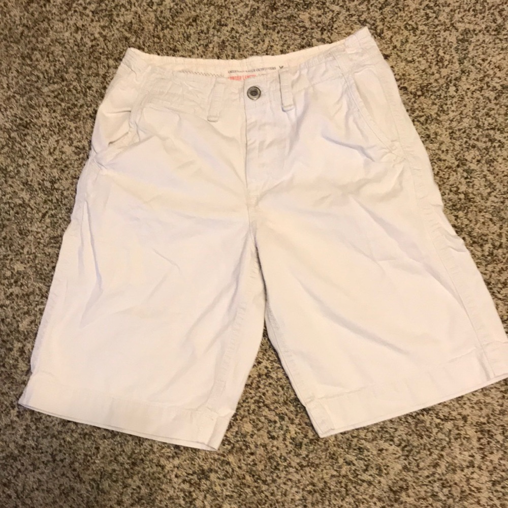 American Eagle Longer Length White Shorts Size 29